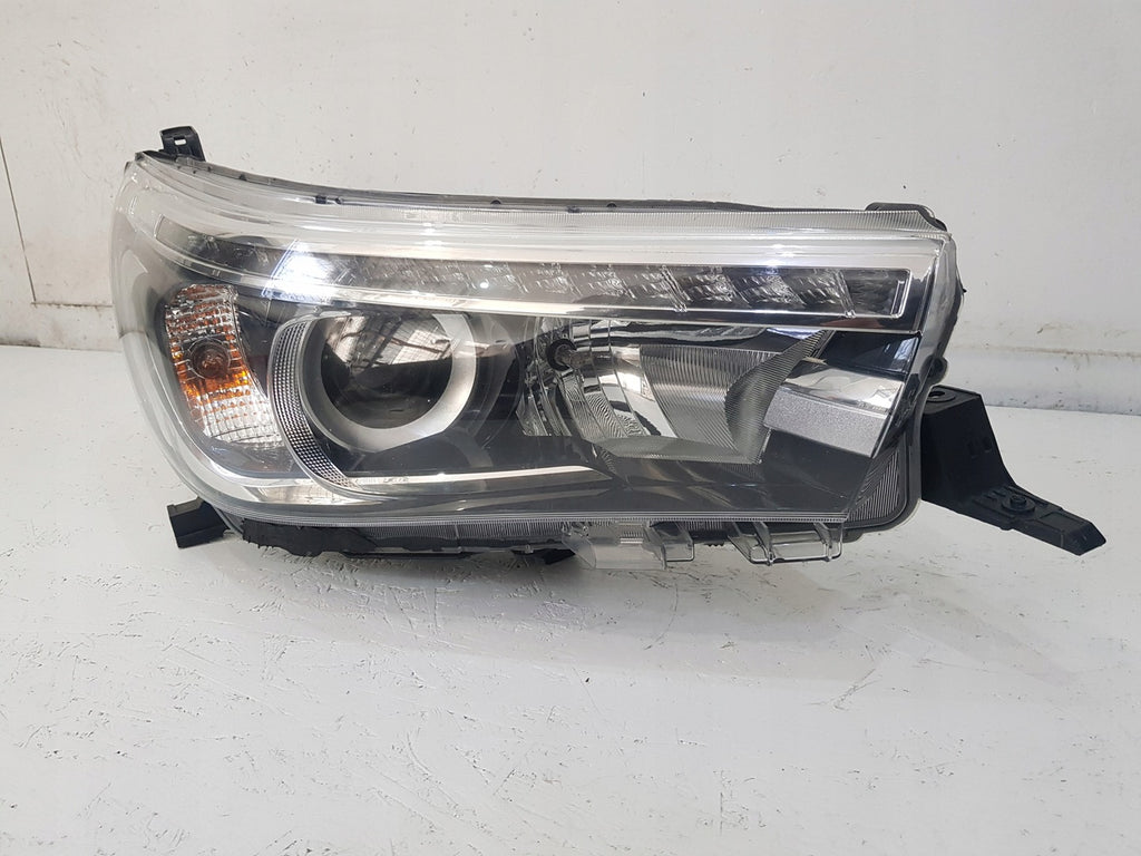 Frontscheinwerfer Toyota Hilux Rechts Scheinwerfer Headlight SCH5888916825aw