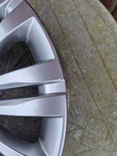Laden Sie das Bild in den Galerie-Viewer, 1x Alufelge 17 Zoll 7.0" 5x112 44 5ET A2064014400 Mercedes-Benz W206 Rim Wheel FEL5792119382uu