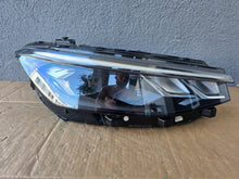 Load image into Gallery viewer, Frontscheinwerfer VW Passat 3J1941006 LED Rechts Scheinwerfer Headlight SCH2282525429bg