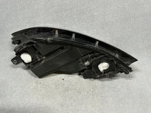 Laden Sie das Bild in den Galerie-Viewer, Frontscheinwerfer VW Passat 3C8941752J LED Rechts Scheinwerfer Headlight