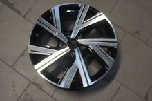 Load image into Gallery viewer, 1x Alufelge 17 Zoll 7.0" 5x112 51ET 2G0601025AP VW Rim Wheel FEL6439404918ti