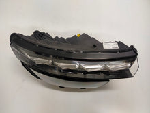 Laden Sie das Bild in den Galerie-Viewer, Frontscheinwerfer Skoda Kamiq 658941016D Full LED Rechts Scheinwerfer Headlight SCH2251537609ct
