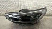 Laden Sie das Bild in den Galerie-Viewer, Frontscheinwerfer Hyundai I30 G4921-13010 Links Scheinwerfer Headlight SCH1021547997xu