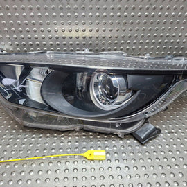 Frontscheinwerfer Toyota Yaris EUK0-6 Links Scheinwerfer Headlight SCH6882976120sy