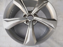 Load image into Gallery viewer, 1x Alufelge 19 Zoll 7.0&quot; 5x112 34ET Glanz Silber 80A601025 Audi Q5 Rim Wheel