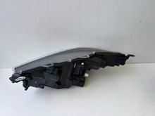 Load image into Gallery viewer, Frontscheinwerfer Toyota Yaris LED Rechts Scheinwerfer Headlight SCH3919650621ah