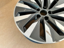 Load image into Gallery viewer, 1x Alufelge 18 Zoll 8.0&quot; 5x112 39ET Glanz Grau 4K0601025 Audi A6 C8 Mg Rim Wheel