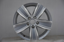 Laden Sie das Bild in den Galerie-Viewer, 1x Alufelge 16 Zoll 6.0&quot; 5x112 50ET Glanz Silber 2K5601025 VW Caddy Rim Wheel