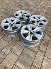 Load image into Gallery viewer, 4x Alufelge 17 Zoll 8.0" 5x120 6790172 BMW F11 F10 Rim Wheel FEL6806295174zl