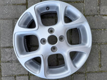 Laden Sie das Bild in den Galerie-Viewer, 1x Alufelge 15 Zoll 5.0&quot; 4x100 38ET 403005483R Renault Rim Wheel