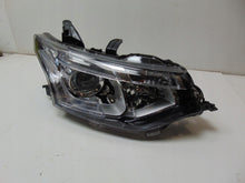Laden Sie das Bild in den Galerie-Viewer, Frontscheinwerfer Mitsubishi Outlander III 8301C2-04 Rechts Headlight SCH3020347827rz