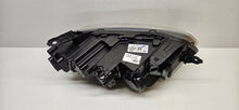 Laden Sie das Bild in den Galerie-Viewer, Frontscheinwerfer Dacia Duster 260602287R LED Links Scheinwerfer Headlight SCH9865493148cc