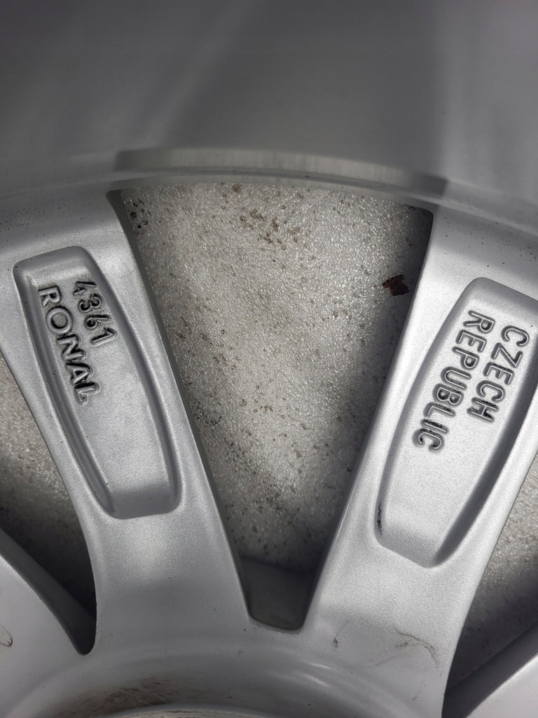 1x Alufelge 17 Zoll 6.5" 5x100 40ET Glanz Silber 657601025D Mg Scala Kamiq FEL9263951090ey