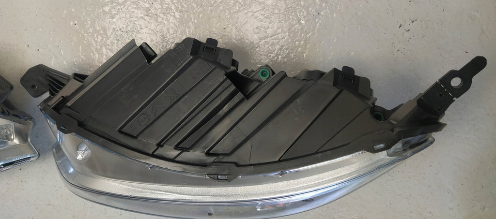 Frontscheinwerfer Peugeot Expert Traveller 9832837580 Ein Satz Headlight SCH6448601849ob