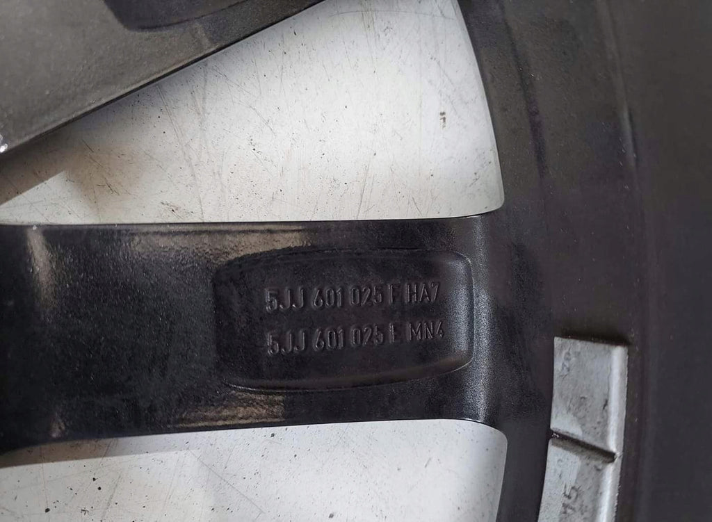 1x Alufelge 17 Zoll 7.0" 5x112 5JJ601025 Skoda Rapid Rim Wheel