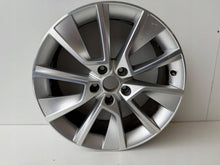 Load image into Gallery viewer, 1x Alufelge 18 Zoll 57A601025D Skoda Karoq Rim Wheel FEL4774863566ao
