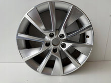 Laden Sie das Bild in den Galerie-Viewer, 1x Alufelge 18 Zoll 57A601025D Skoda Karoq Rim Wheel FEL4774863566ao