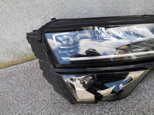 Laden Sie das Bild in den Galerie-Viewer, Frontscheinwerfer Skoda Karoq 57B941016D LED Rechts Scheinwerfer Headlight SCH5060548136dy