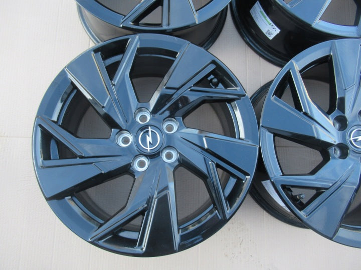 4x Alufelge 17 Zoll 7.5" 5x108 44ET Glanz Schwarz 9843281580 Opel Astra L FEL8142736831ip