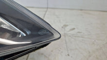 Laden Sie das Bild in den Galerie-Viewer, Frontscheinwerfer Saab 9-3 93 12770150 Xenon Rechts Scheinwerfer Headlight
