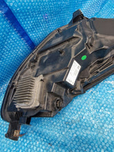 Laden Sie das Bild in den Galerie-Viewer, Frontscheinwerfer Tesla Model 3 1514952-00-D LED Links Scheinwerfer Headlight