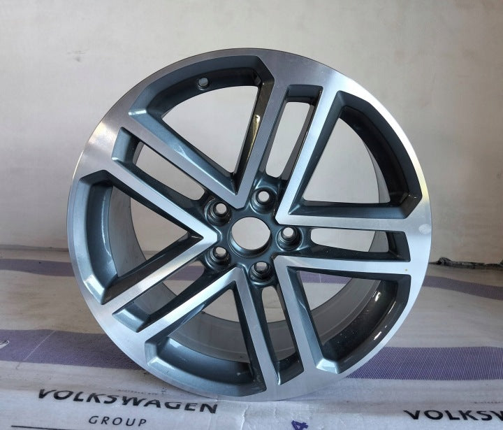 1x Alufelge 18 Zoll 5x112 8V0601025DG Audi A3 Rim Wheel FEL1821581027qy