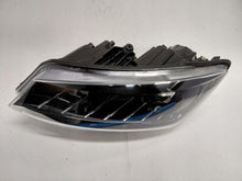 Laden Sie das Bild in den Galerie-Viewer, Frontscheinwerfer Skoda Fabia III 6V1941015B LED Links Scheinwerfer Headlight SCH8266631782uk