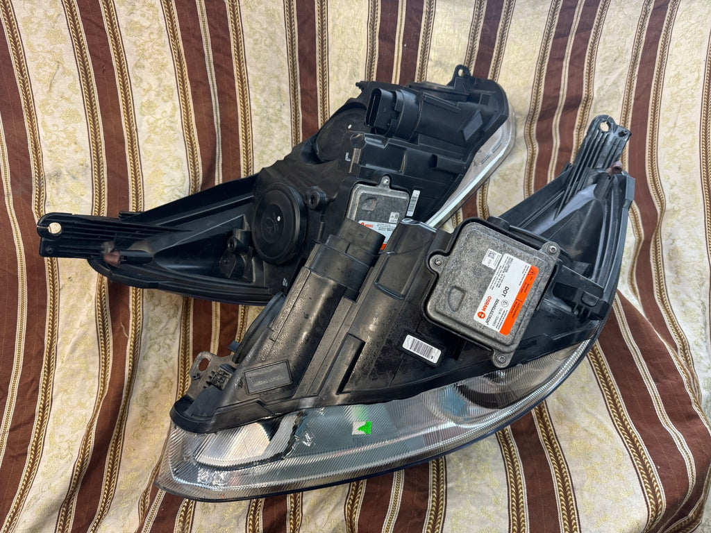 Frontscheinwerfer Ford Focus F1EB13D154-AD Ein Stück (Rechts oder Links) SCH2063881223gw