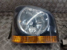 Laden Sie das Bild in den Galerie-Viewer, Frontscheinwerfer Kia Bongo 0K6B051020 Ein Stück (Rechts oder Links) Headlight