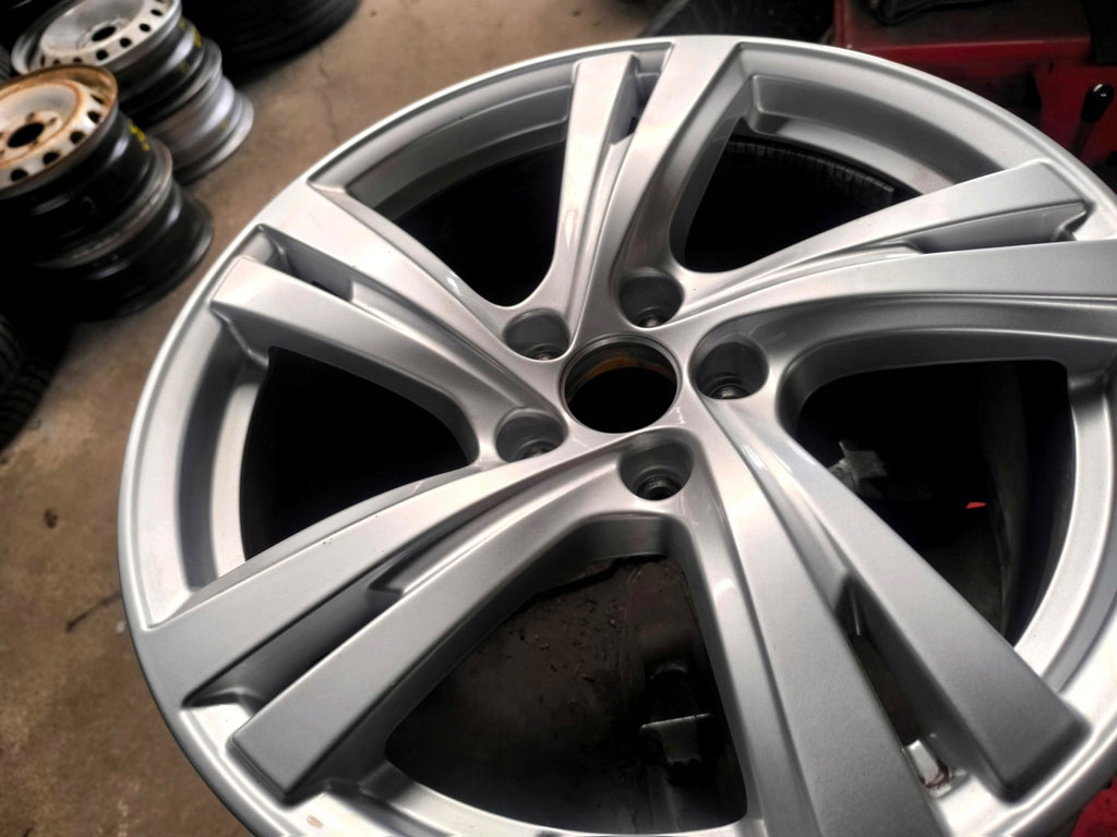 1x Alufelge 18 Zoll 8.0" 5x112 40ET Glanz Silber 8B3601025C Audi A5 Rim Wheel FEL2793597875ia