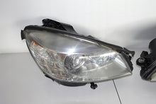 Laden Sie das Bild in den Galerie-Viewer, Frontscheinwerfer Mercedes-Benz W204 2048203161 Xenon Rechts oder Links SCH6695770000kl