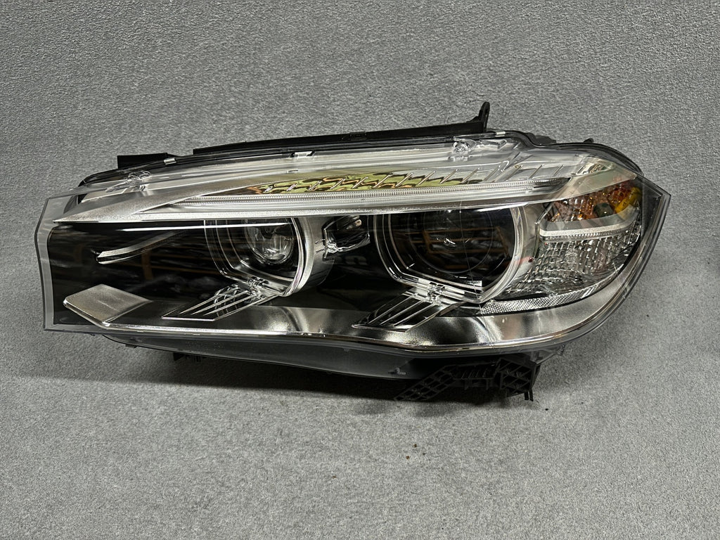 Frontscheinwerfer BMW X5 F15 X6 F16 7317105 Xenon Ein Stück (Rechts oder Links) SCH5897412950ro