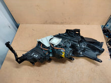 Laden Sie das Bild in den Galerie-Viewer, Frontscheinwerfer Citroën C-Crosser Xenon Ein Stück (Rechts oder Links)