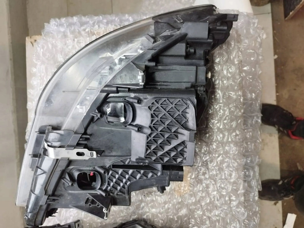 Frontscheinwerfer BMW 5 F11 F10 A8731713205 0110822200217024 Ein Satz Headlight SCH2386333891ou