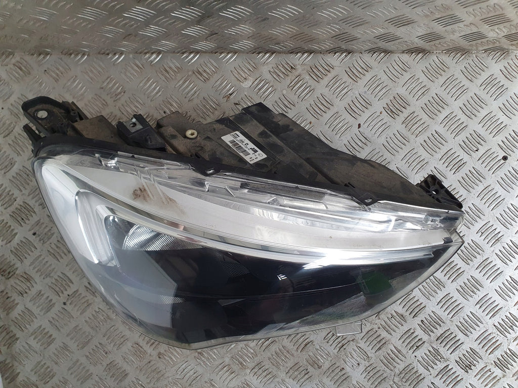 Frontscheinwerfer Opel E Combo 9816825980 LED Rechts Scheinwerfer Headlight