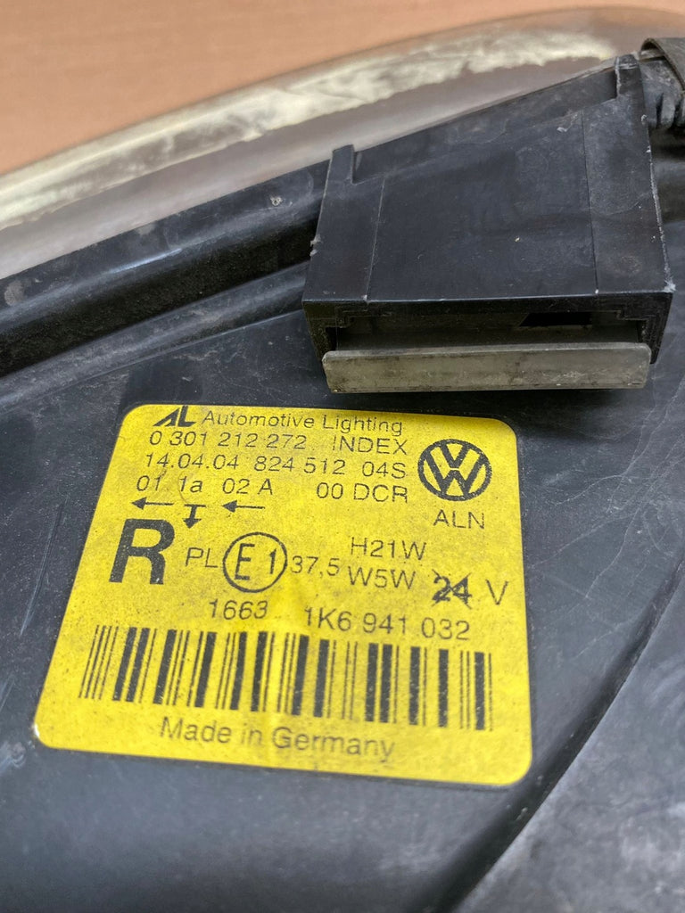 Frontscheinwerfer VW Golf V 1K6941032 Xenon Rechts Scheinwerfer Headlight SCH9742974139ub