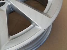 Laden Sie das Bild in den Galerie-Viewer, 1x Alufelge 16 Zoll 6.5" 5x100 40ET Glanz Silber 82A601025C Audi A1 Rim Wheel FEL9711871795qi