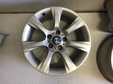 Laden Sie das Bild in den Galerie-Viewer, 1x Alufelge 18 Zoll 8.0&quot; 5x120 34ET Matt Silber 6796246 BMW F30 Rim Wheel