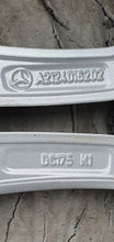 Laden Sie das Bild in den Galerie-Viewer, 1x Alufelge 18 Zoll 8.5" 5x112 48ET A2124016202 Mercedes-Benz W212 Rim Wheel FEL6079214176gl