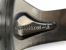 Load image into Gallery viewer, 1x Alufelge 17 Zoll 6.0" 5x114.3 50ET Glanz Silber 403001116R Opel Vivaro FEL8917245329gq