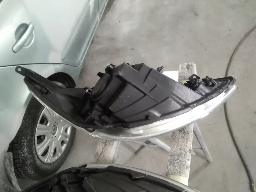 Frontscheinwerfer Ford Ka Ru8 Ein Stück (Rechts oder Links) Headlight