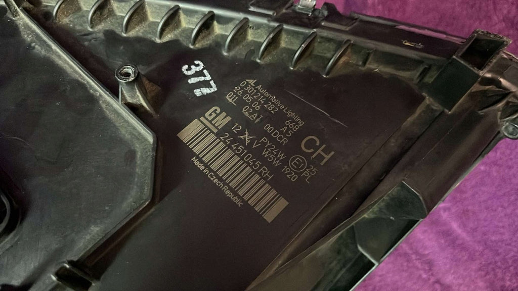 Frontscheinwerfer Opel Zafira B 301214282 Xenon Ein Stück (Rechts oder Links)