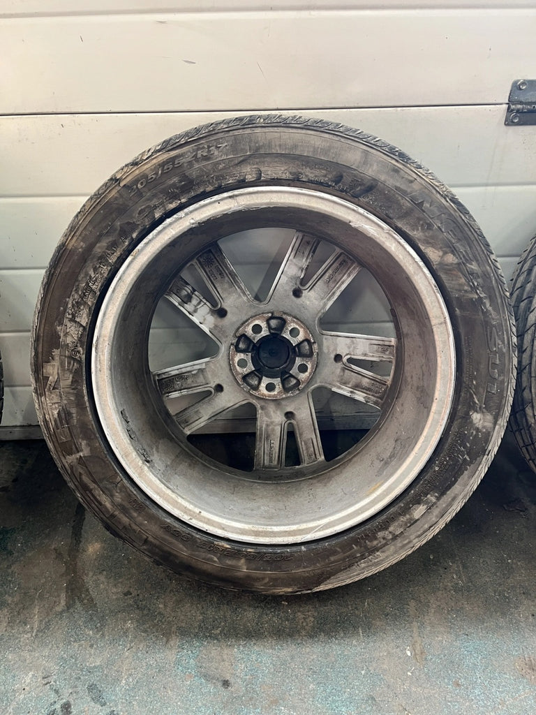 1x Alufelge 17 Zoll 6.5" 5x112 48ET 6F9601025E Seat Arona Rim Wheel FEL7544162992bz