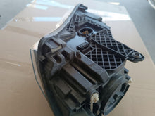 Laden Sie das Bild in den Galerie-Viewer, Frontscheinwerfer Skoda Superb III 3V1941016B Xenon Rechts Headlight