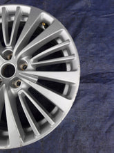 Load image into Gallery viewer, 1x Alufelge 18 Zoll 7.5" 5x108 49ET Glanz Silber YP00064280 Opel Grandland X FEL6234618759ti