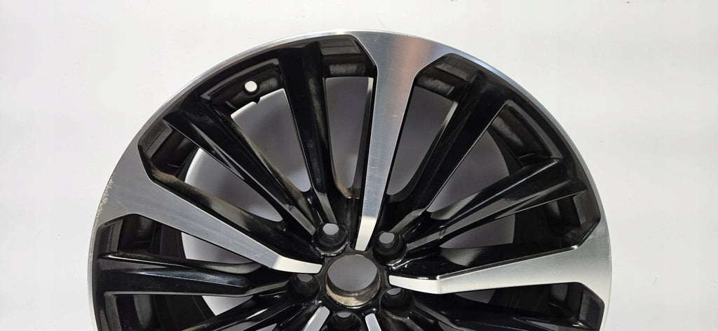 1x Alufelge 20 Zoll 8.0" 5x114.3 35ET Glanz Toyota Highlander Rim Wheel FEL8989808994ic