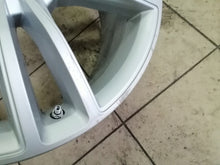 Laden Sie das Bild in den Galerie-Viewer, 1x Alufelge 19 Zoll 8.0" 5x120 40ET 6007214-00-E Tesla S Rim Wheel FEL5423148773gy