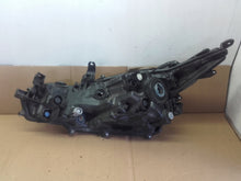 Laden Sie das Bild in den Galerie-Viewer, Frontscheinwerfer Toyota Corolla 81110-02T31-00 Rechts Scheinwerfer Headlight SCH9762148492df
