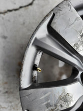 Load image into Gallery viewer, 1x Alufelge 16 Zoll 6.5&quot; 4x108 20ET Glanz Grau 9813557977 Peugeot Rim Wheel