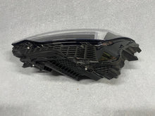 Laden Sie das Bild in den Galerie-Viewer, Frontscheinwerfer Polestar 31698076 LED Links Scheinwerfer Headlight